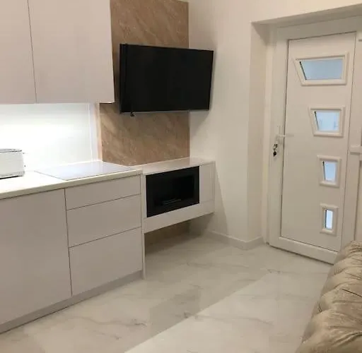 Colton West Deluxe Apartment